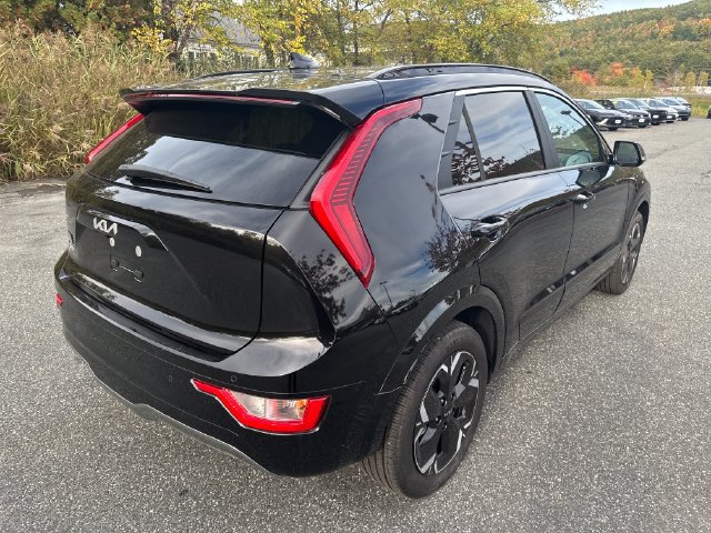 Used 2025 Kia Niro Wind w/ Wind Preserve Package FWD image 5