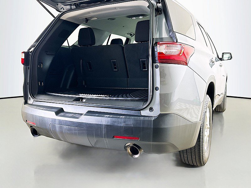 Used 2021 Chevrolet Traverse LS AWD/4WD image 24