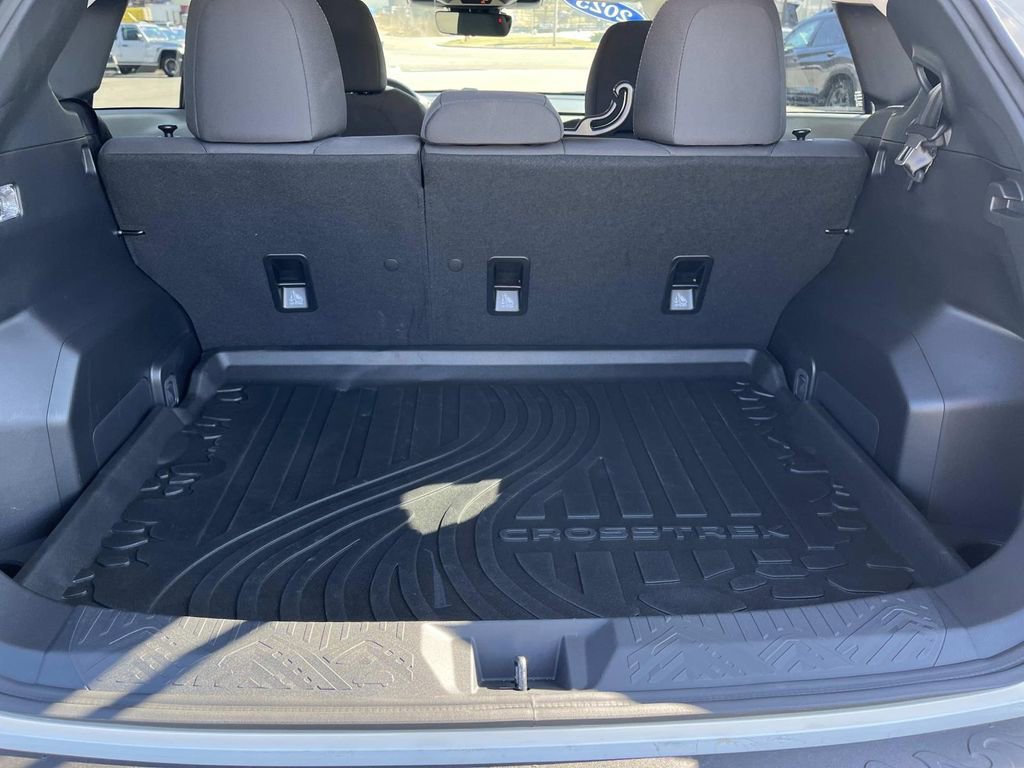 Used 2025 Subaru Crosstrek 2.0i Premium image 18