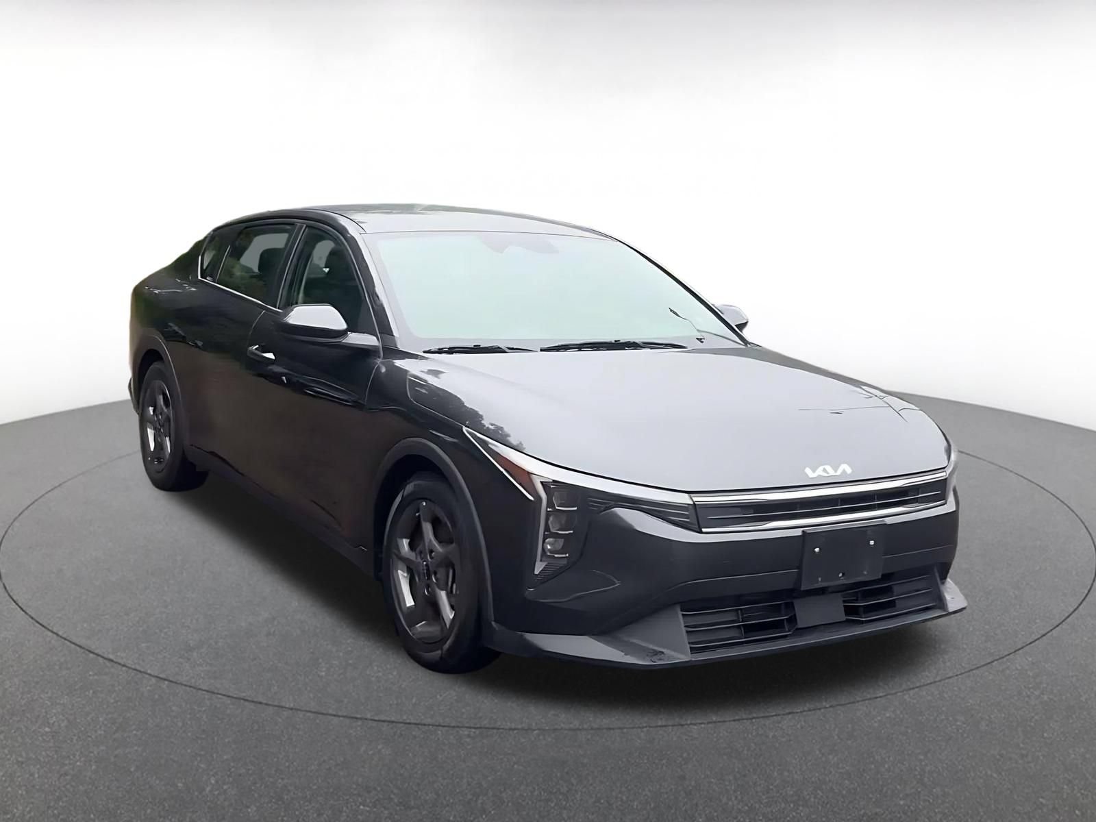 Used 2025 Kia K4 FWD image 3