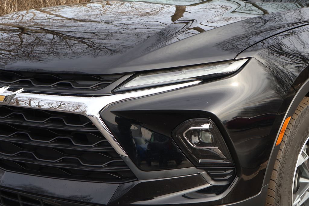 Used 2023 Chevrolet Blazer LT w/ Driver Confidence Package AWD/4WD image 3