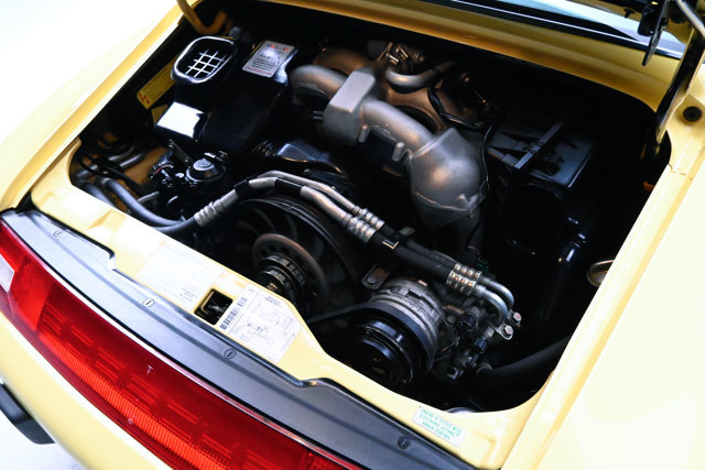 Used 1997 Porsche 911 Carrera RWD image 39