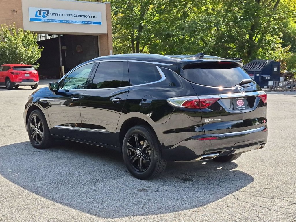 Used 2024 Buick Enclave Essence w/ Experience Buick Package AWD/4WD image 9
