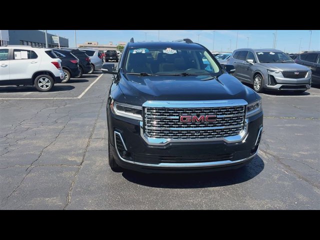 Certified 2023 GMC Acadia Denali w/ Denali Technology Package AWD/4WD image 3