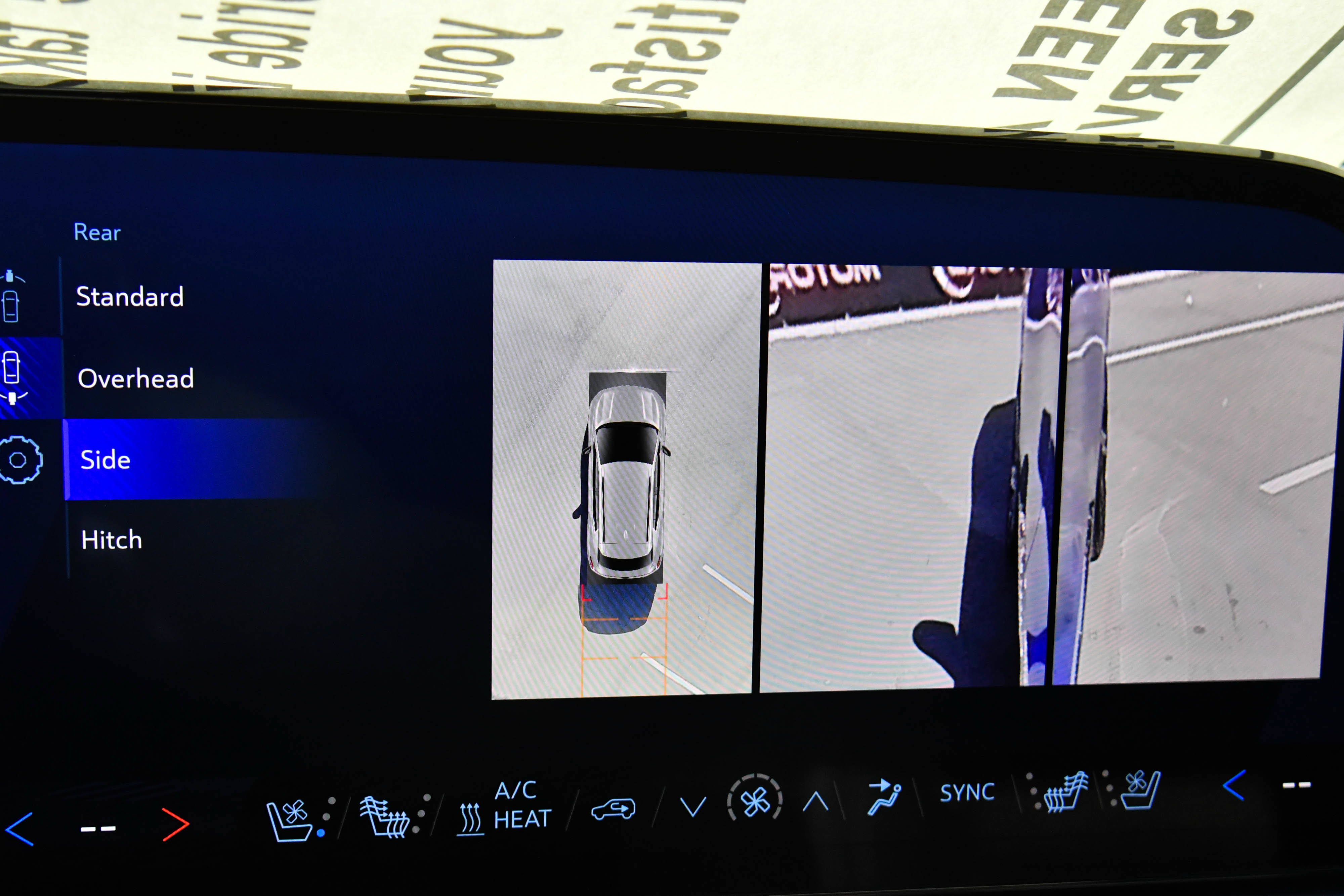 Used 2024 Chevrolet Equinox EV LT FWD image 21