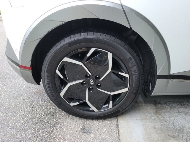 Certified 2024 Hyundai Ioniq 5 Limited RWD image 5