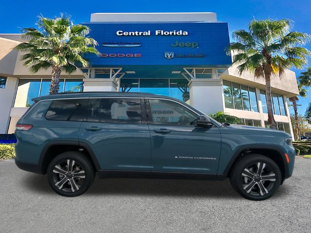 New 2027 Jeep Grand Cherokee L Limited RWD image 4