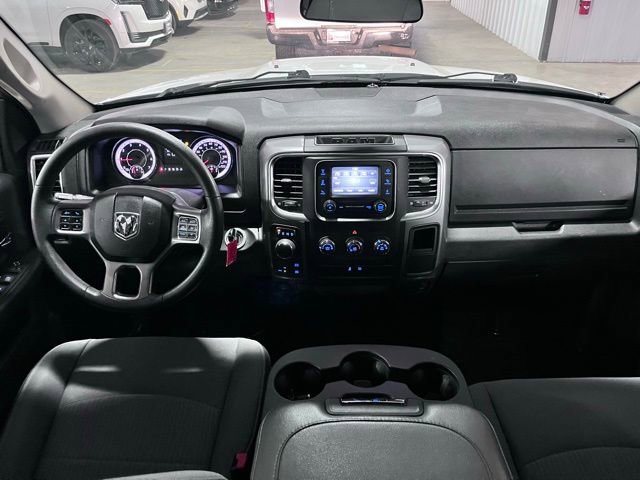 Used 2024 RAM 1500 Classic SLT image 27