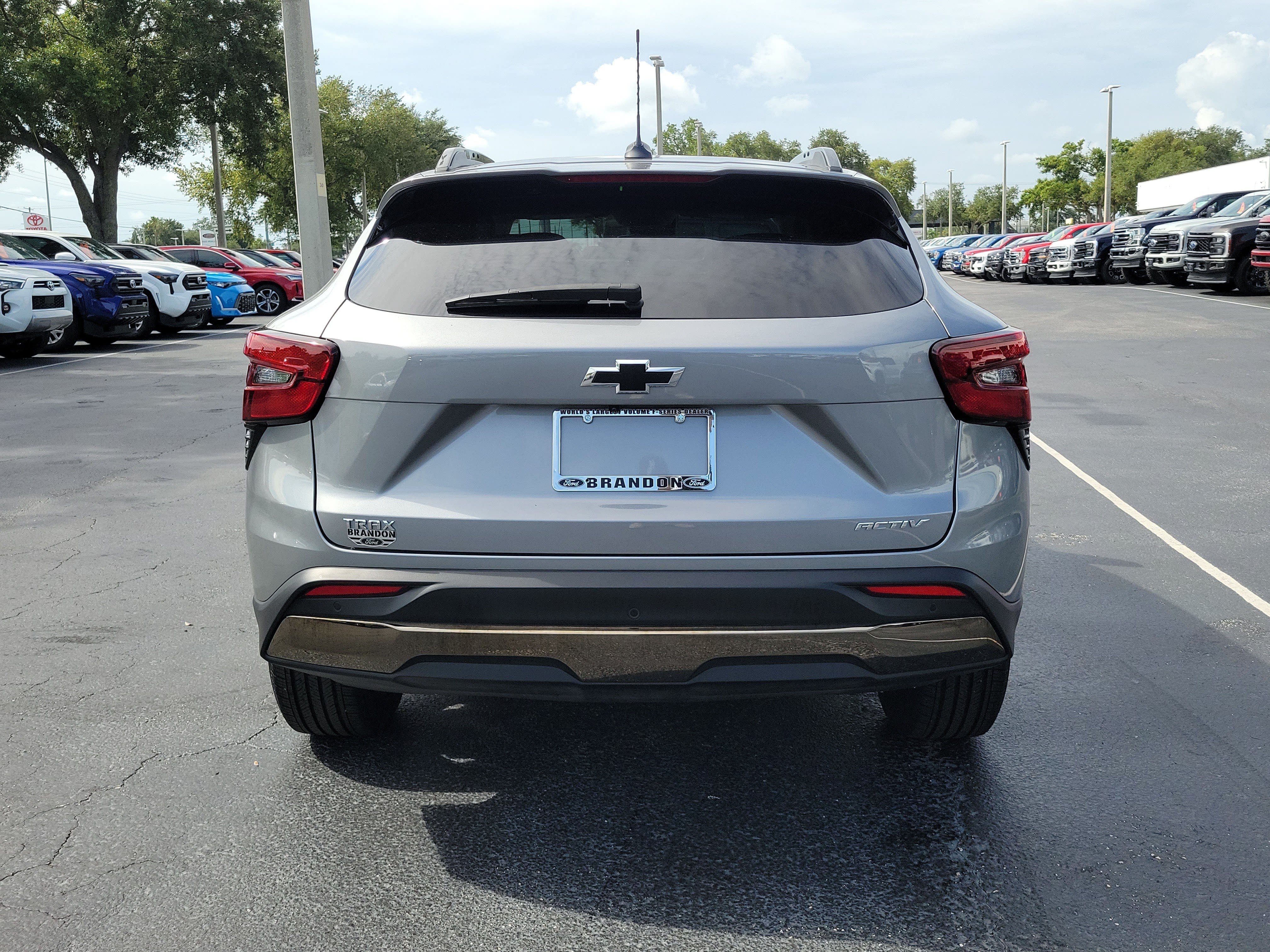 Used 2025 Chevrolet Trax ACTIV w/ Sunroof Package FWD image 8