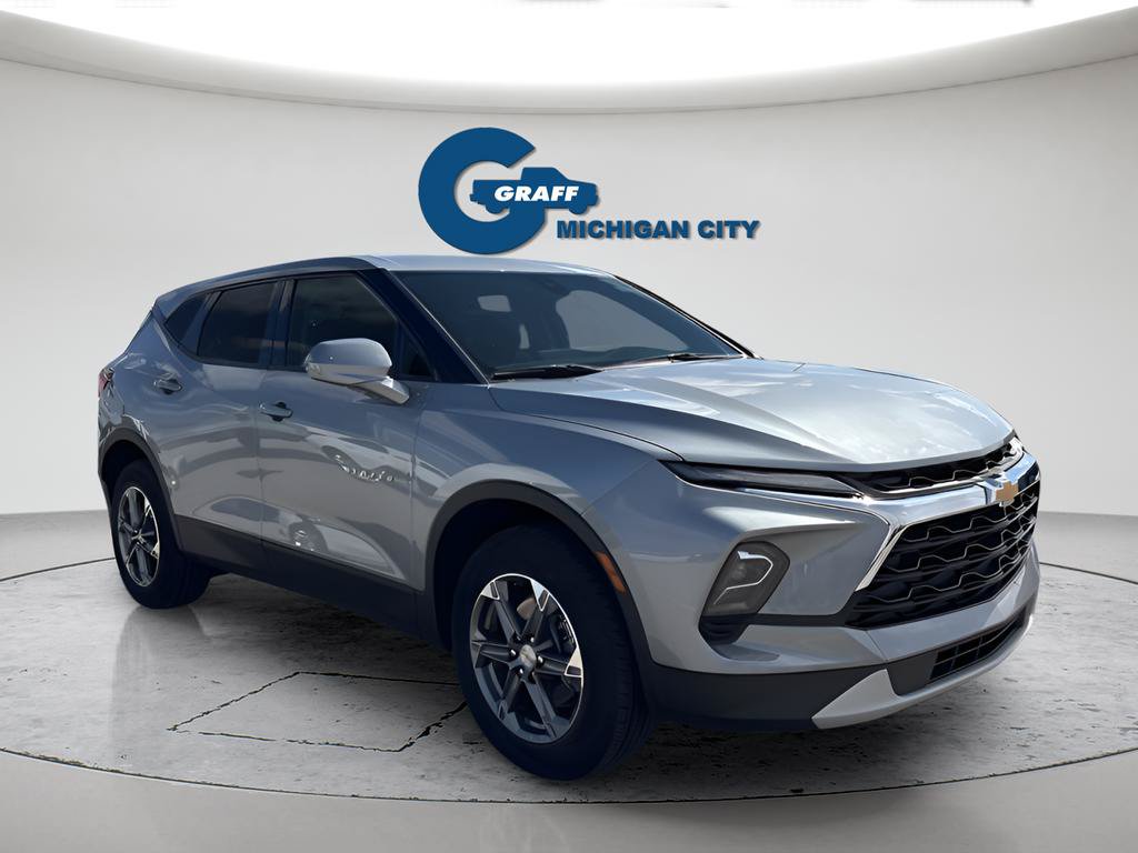 Used 2025 Chevrolet Blazer LT FWD image 5