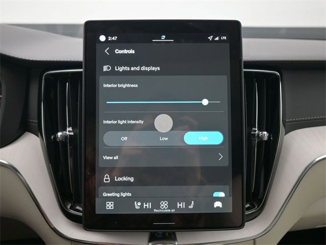 New 2026 Volvo XC60 B5 Ultra w/ Protection Package Premier image 17