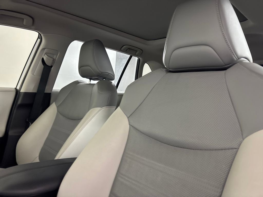 Used 2024 Toyota RAV4 Limited w/ Advanced Technology Package image 10