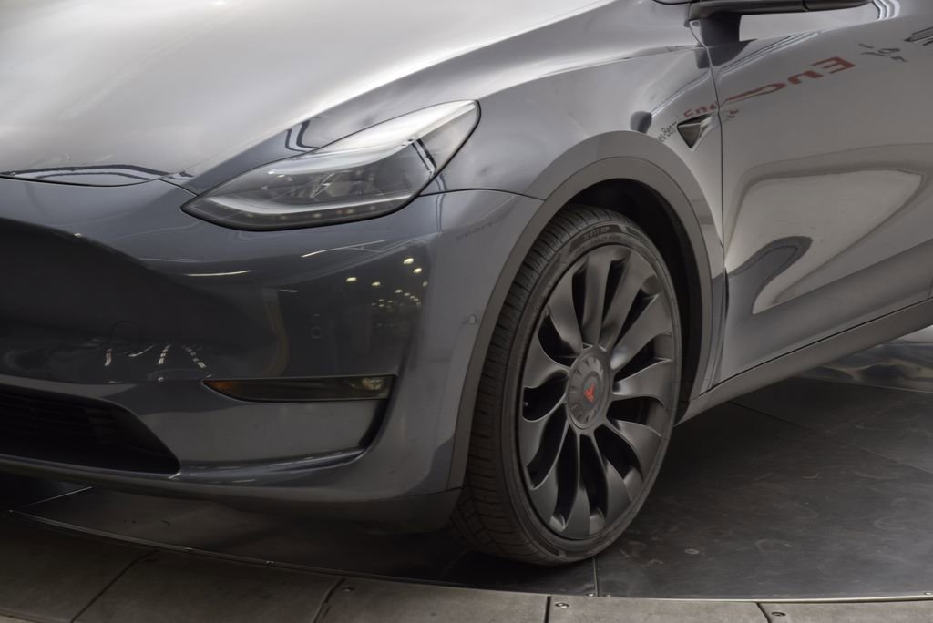 Used 2022 Tesla Model Y Performance image 11