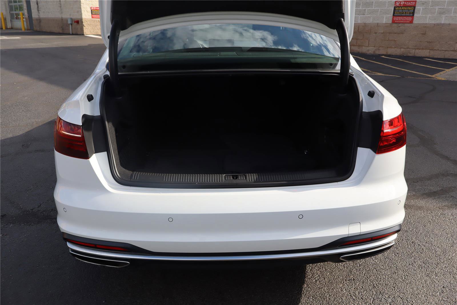Used 2021 Audi A4 2.0T Premium w/ Convenience Package AWD/4WD image 5