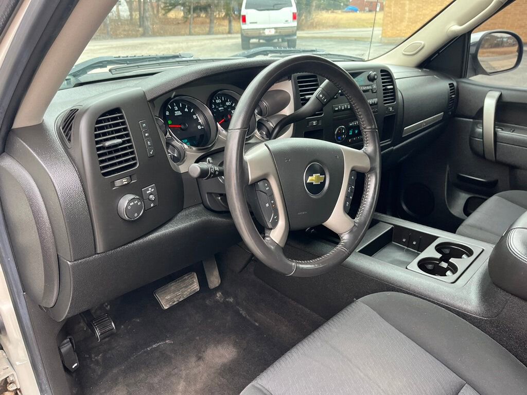 Used 2011 Chevrolet Silverado 1500 LT w/ All-Star Edition image 23