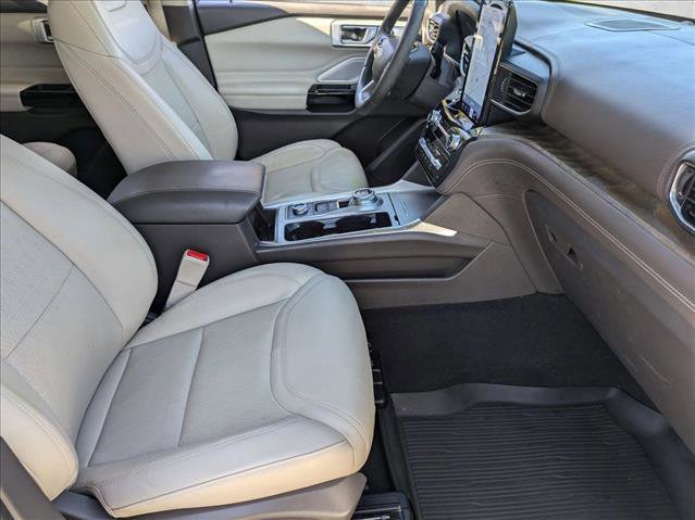 Used 2022 Ford Explorer Platinum w/ Equipment Group 601A image 21
