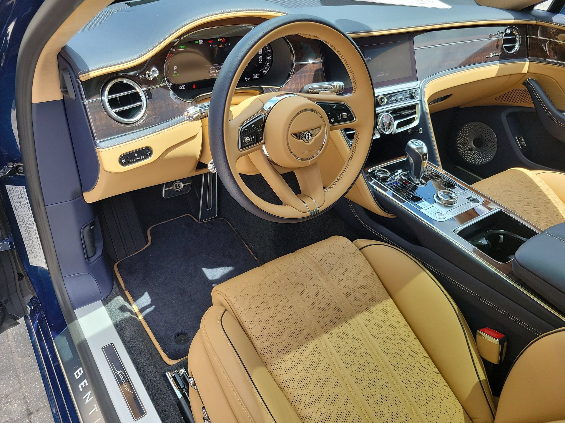 Used 2025 Bentley Flying Spur Plug-In Hybrid AWD/4WD image 49