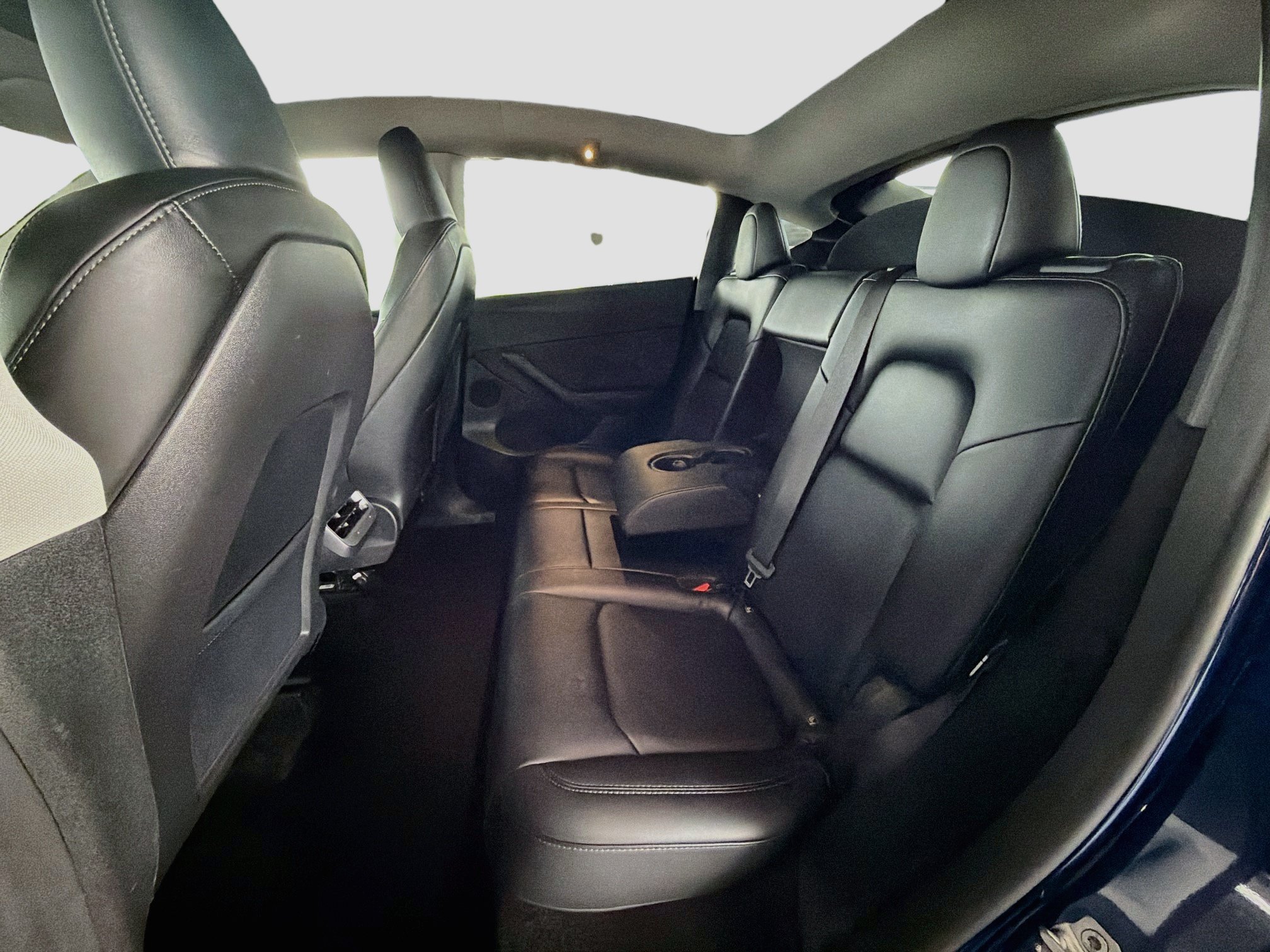 Used 2023 Tesla Model Y Long Range AWD/4WD image 27