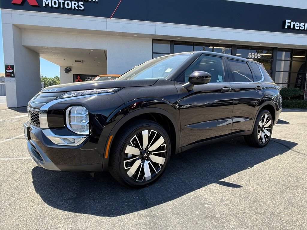 New 2026 Mitsubishi Outlander SE FWD image 4
