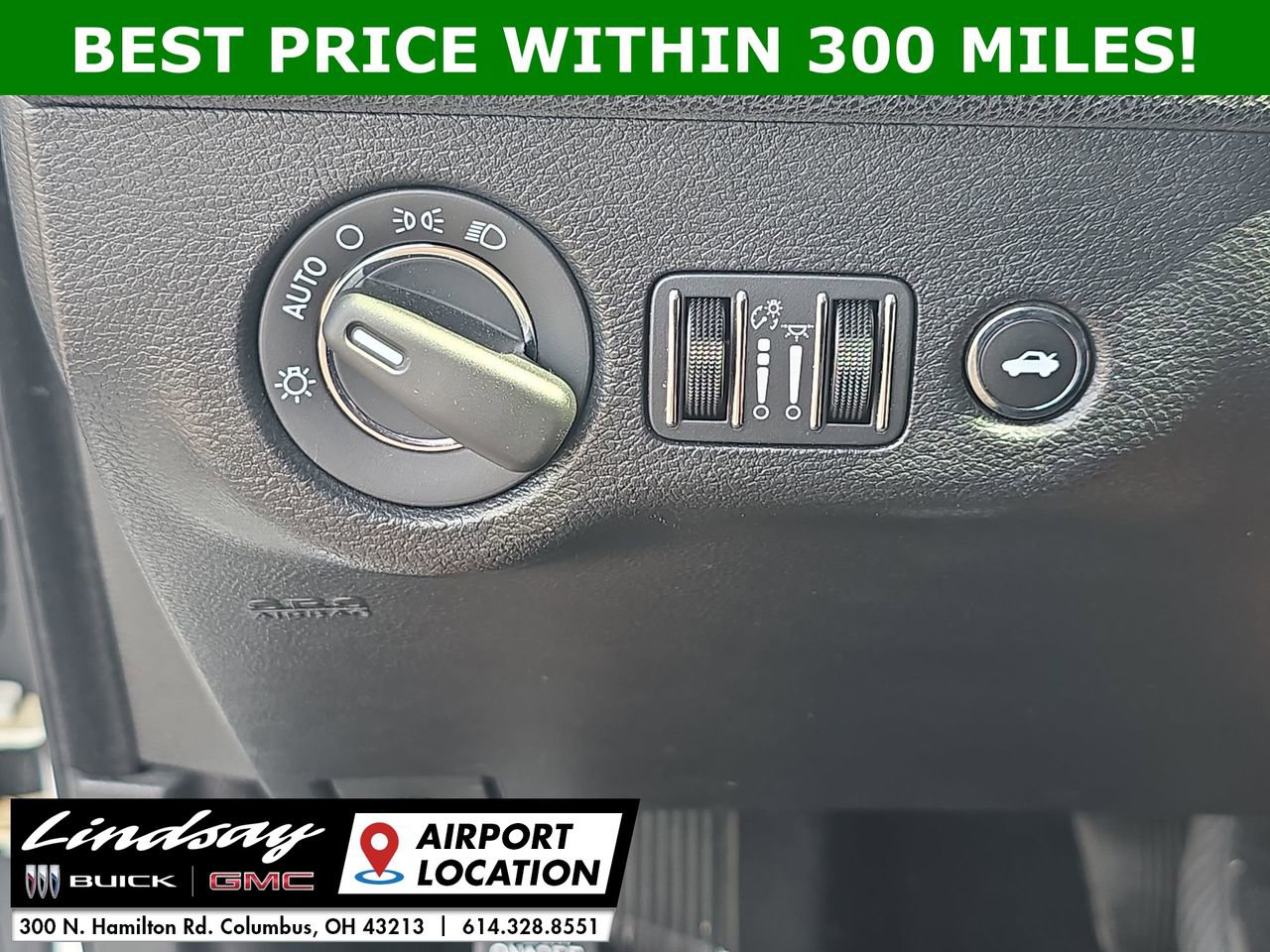 Used 2022 Chrysler 300 Touring image 17