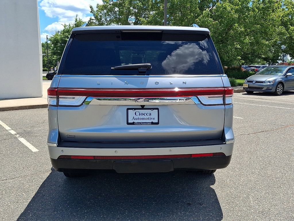 Certified 2022 Lincoln Navigator L Reserve AWD/4WD image 8