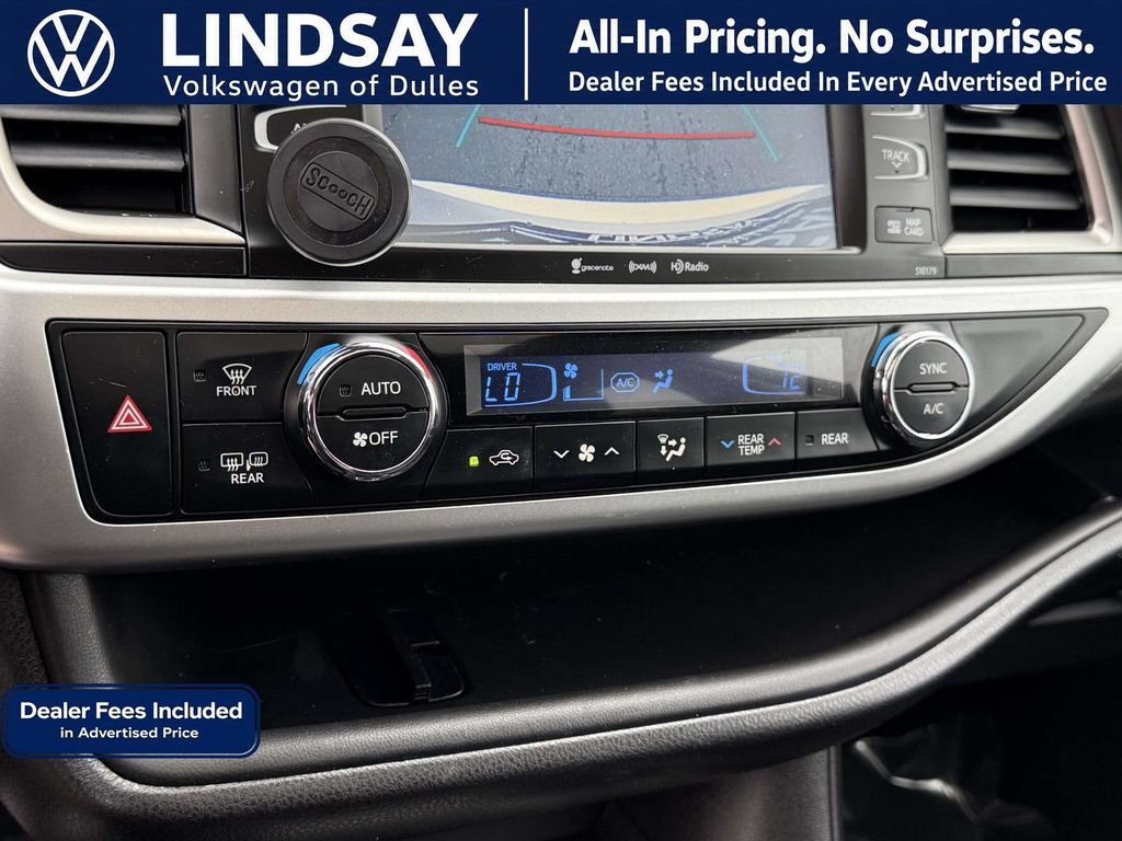 Used 2017 Toyota Highlander SE AWD/4WD image 20