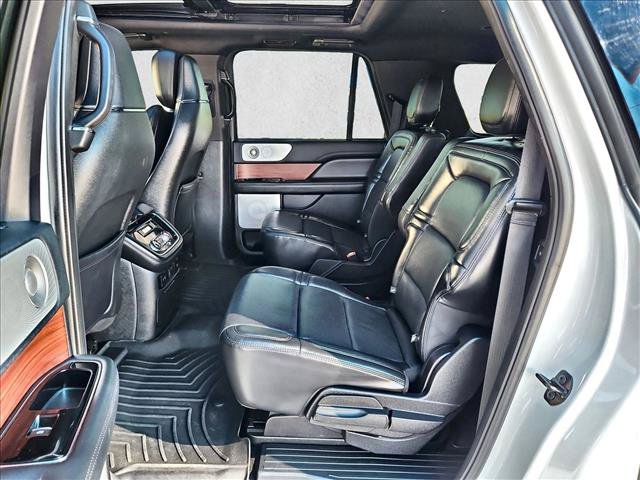 Used 2020 Lincoln Navigator L Reserve w/ Equipment Group 208A Reserve AWD/4WD image 21