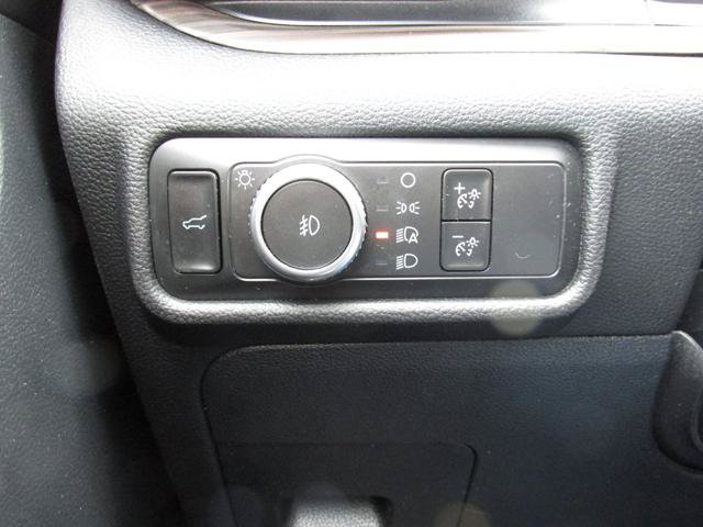 Used 2020 Ford Explorer Limited AWD/4WD image 18