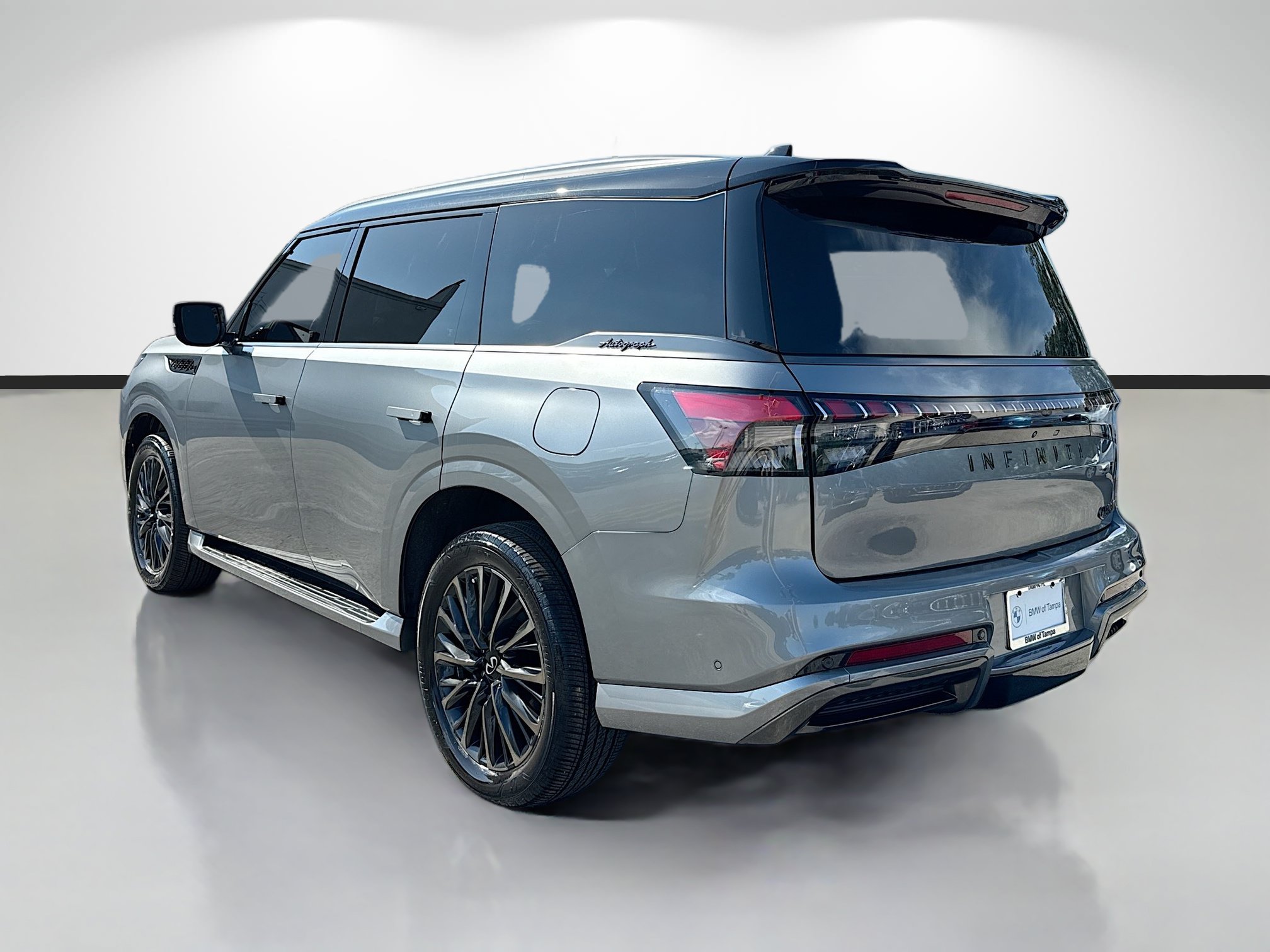 Used 2025 INFINITI QX80 Autograph AWD/4WD image 5