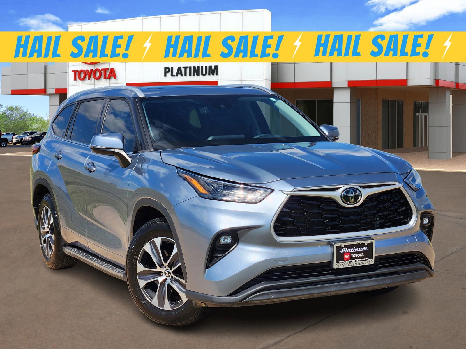 Used 2022 Toyota Highlander XLE