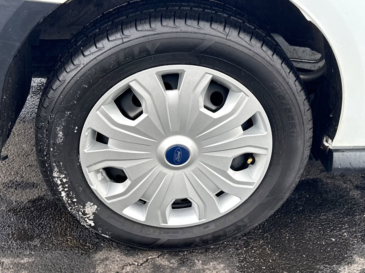 Used 2020 Ford Transit Connect XL image 12