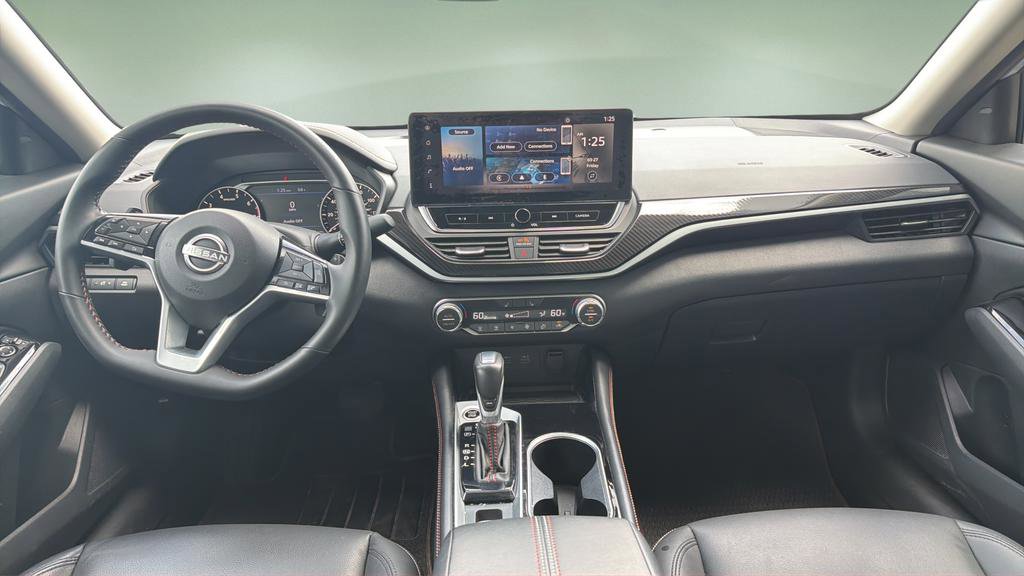 Certified 2025 Nissan Altima 2.5 SR w/ SR Premium Package image 7