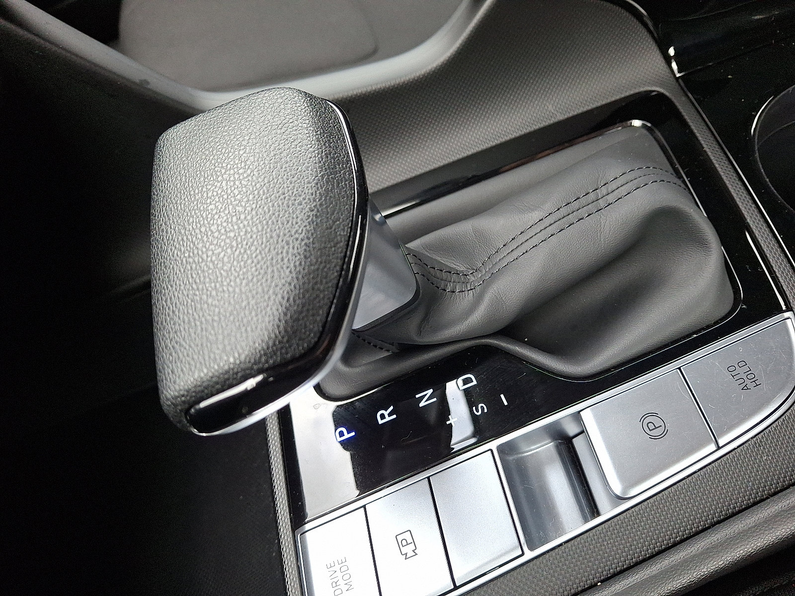 Used 2023 Hyundai Elantra Blue w/ Preferred Accessory Package image 14