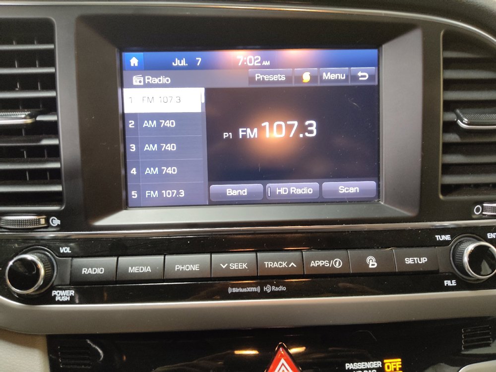 Used 2018 Hyundai Elantra Limited FWD image 25