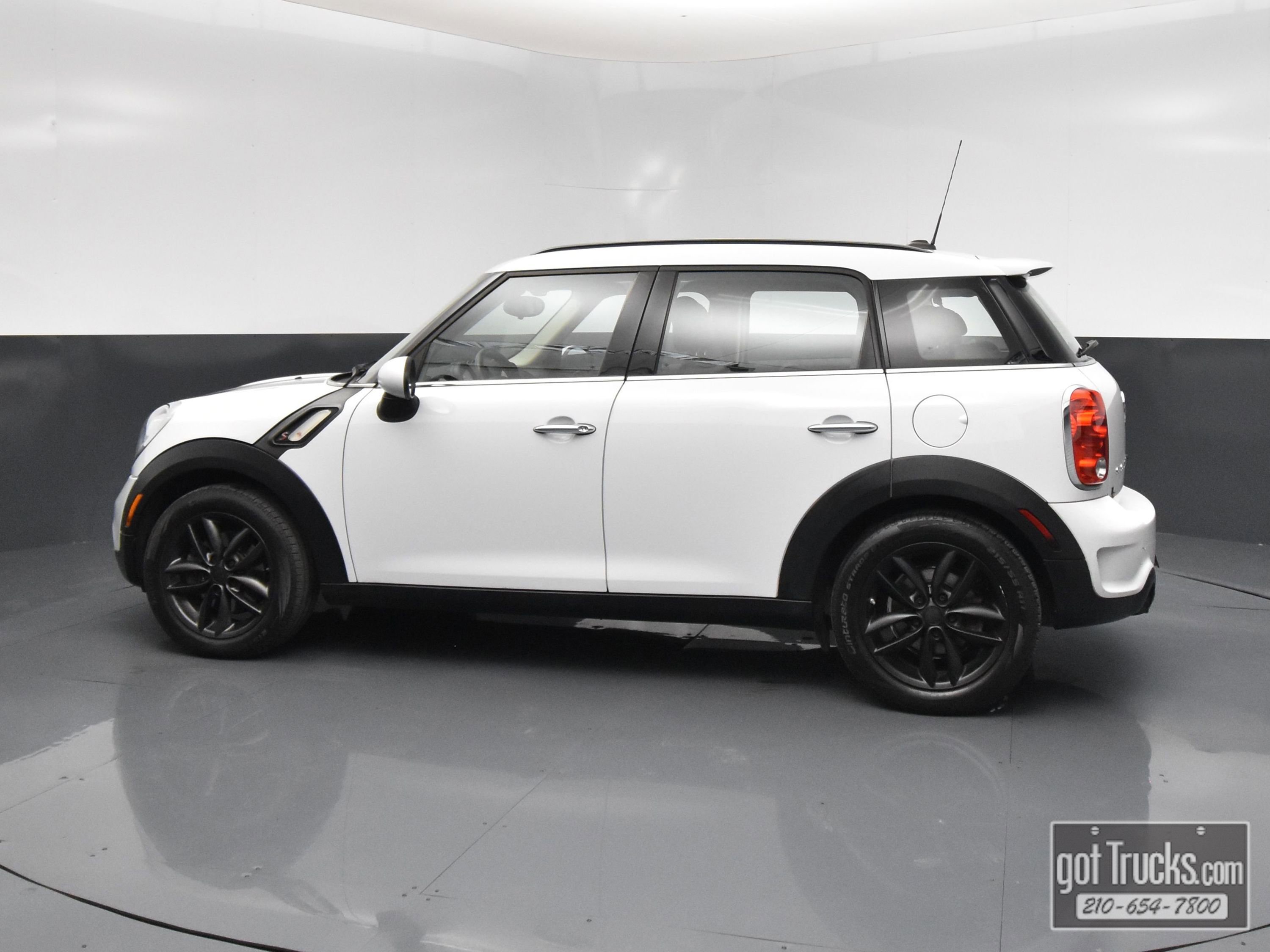 Used 2014 MINI Cooper Countryman S FWD image 3