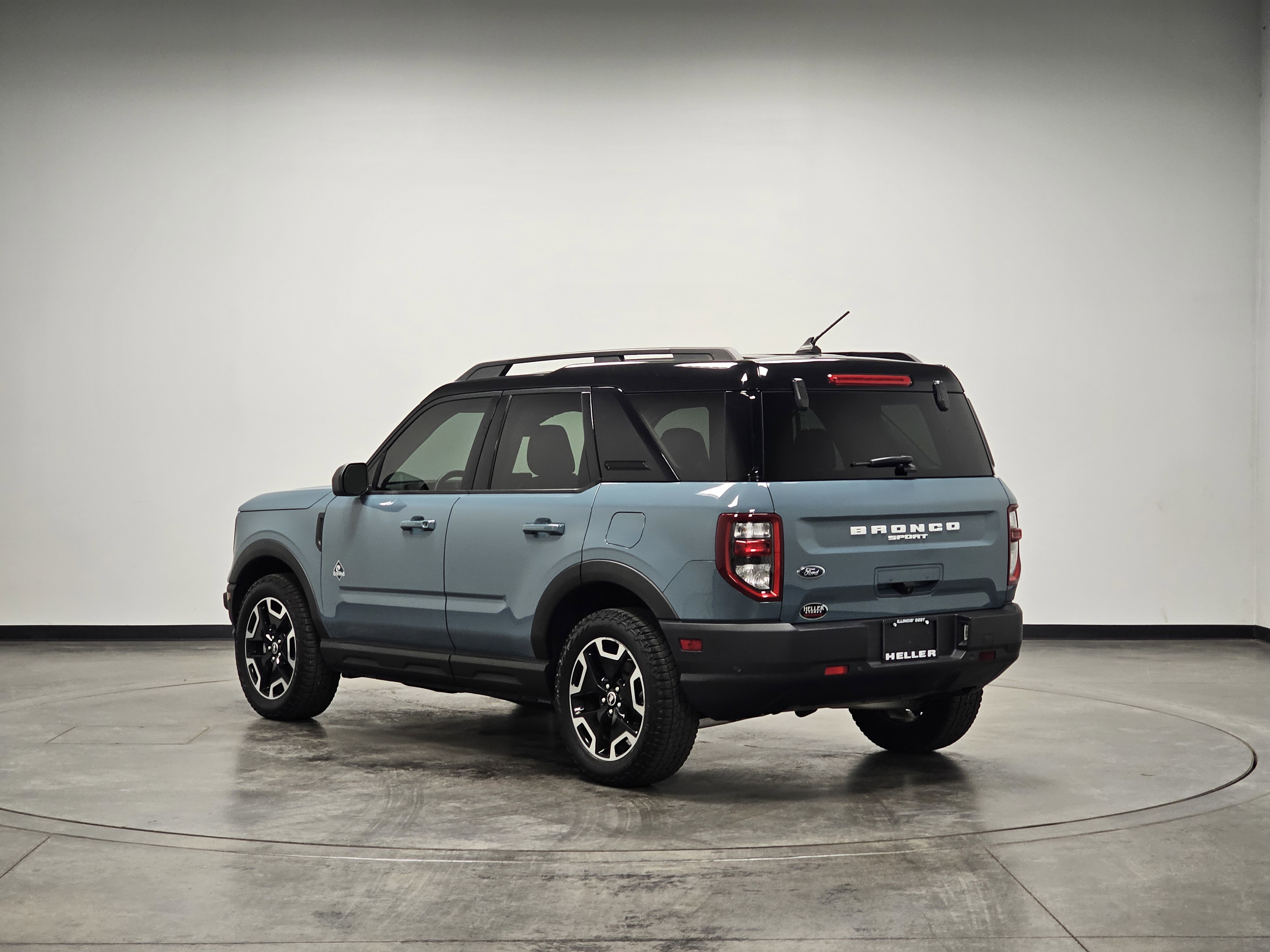 Used 2021 Ford Bronco Sport Outer Banks w/ Outer Banks Package (96D) AWD/4WD image 6