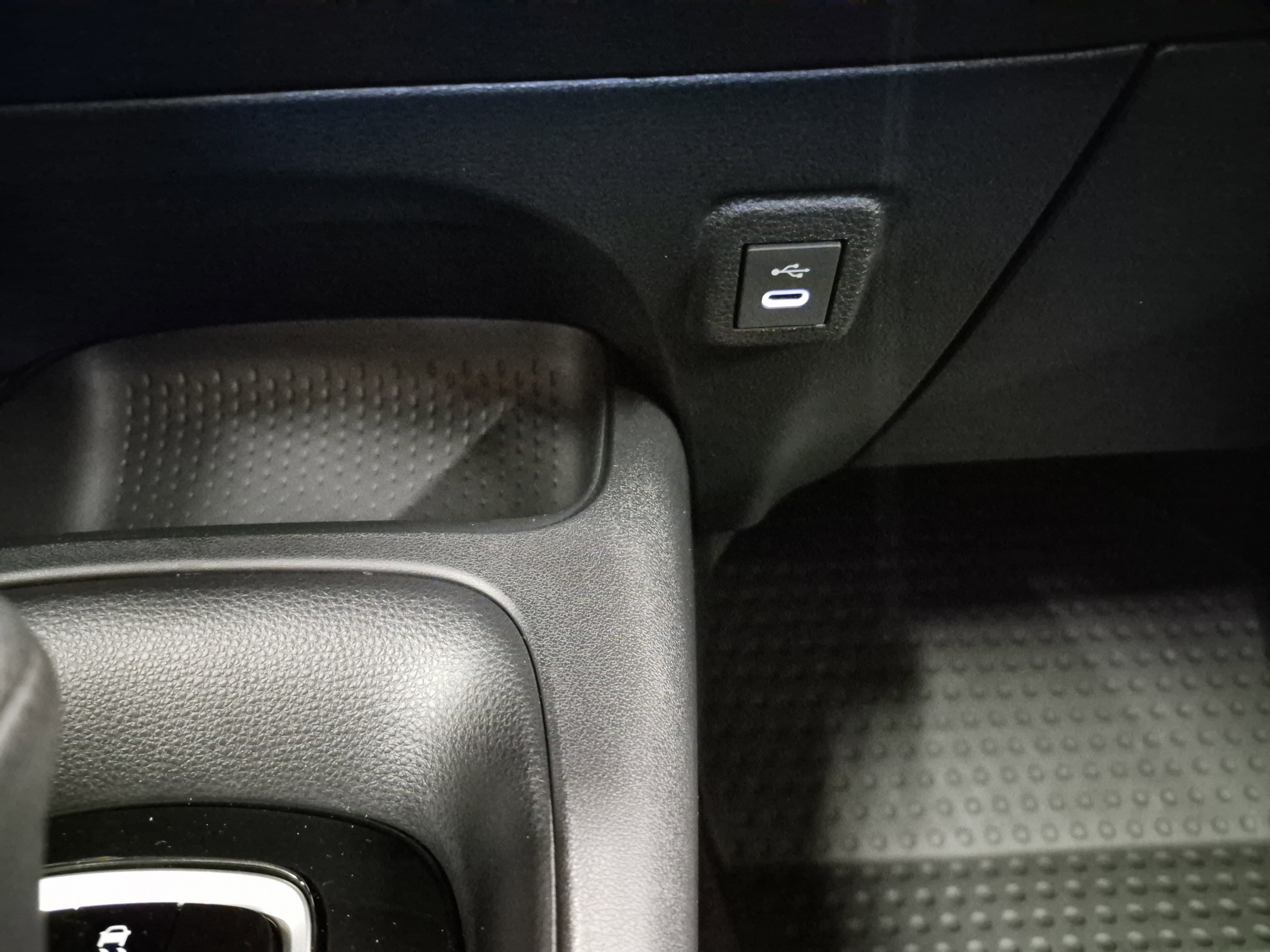 Used 2026 Toyota Corolla LE FWD image 29