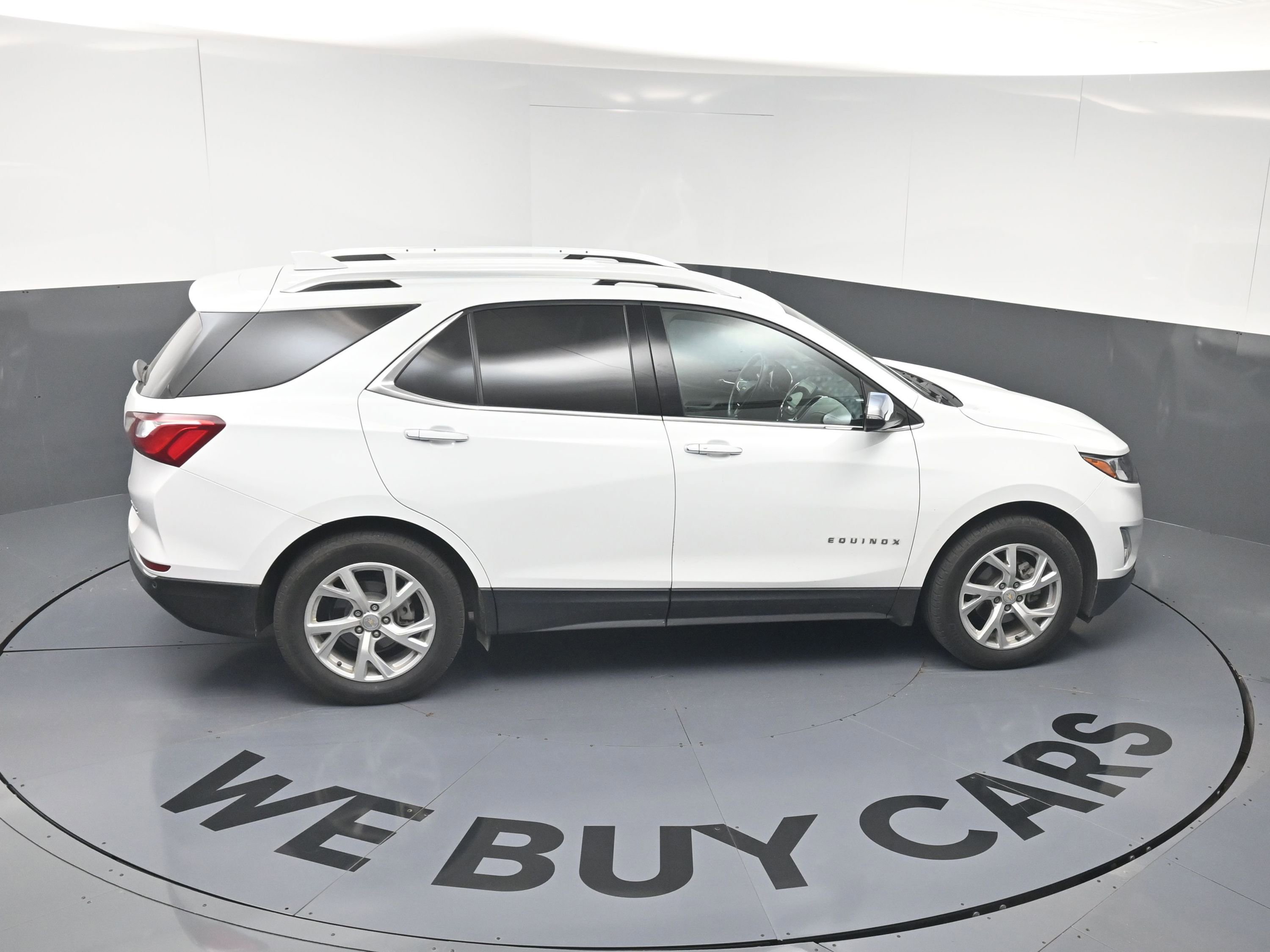Used 2021 Chevrolet Equinox Premier FWD image 24