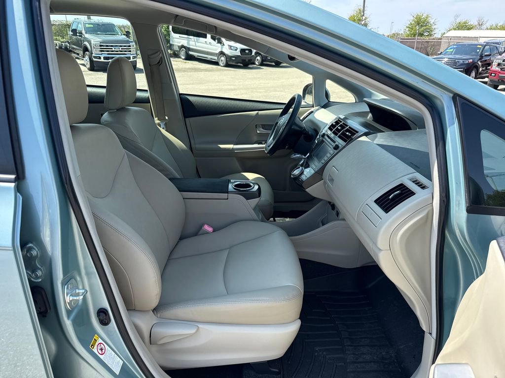 Used 2013 Toyota Prius V Five image 24