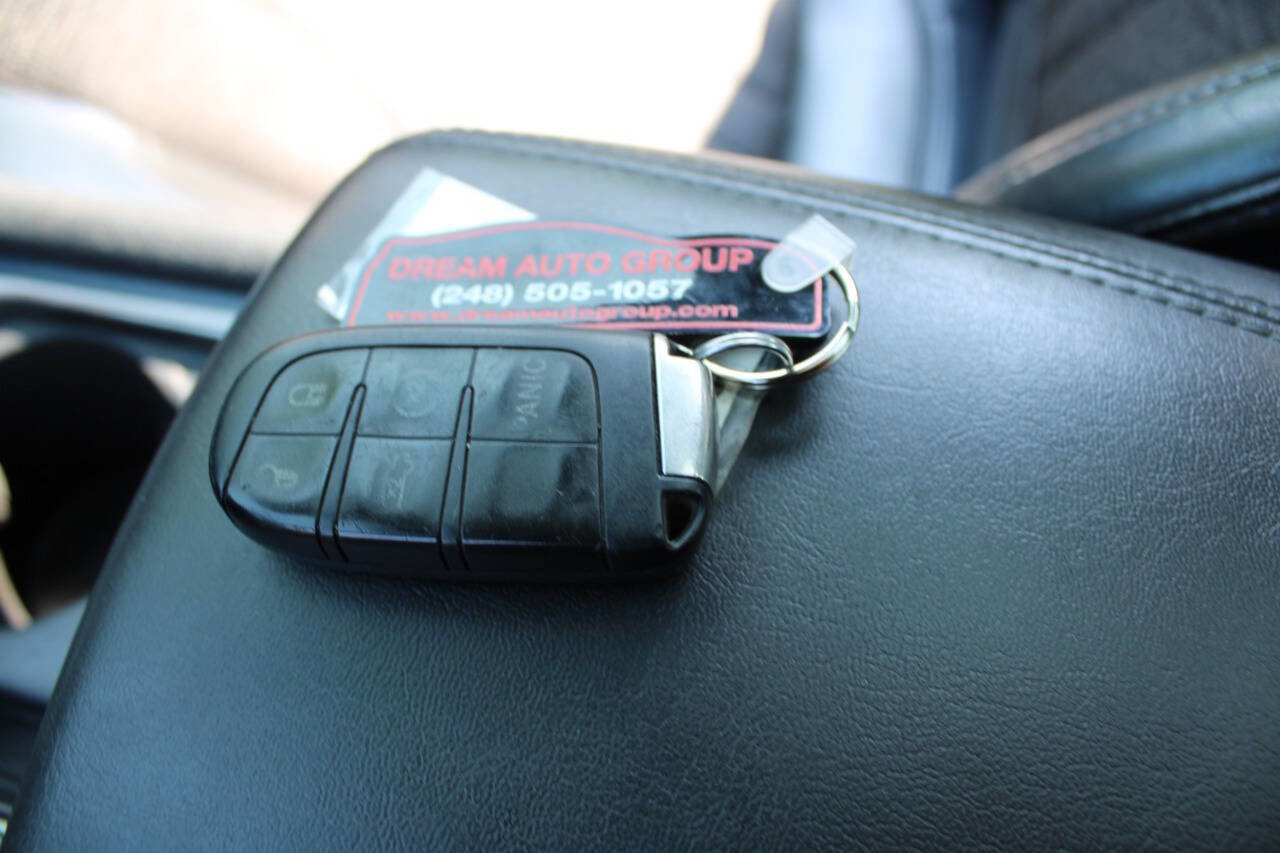 Used 2015 Chrysler 200 S w/ Comfort Group image 18