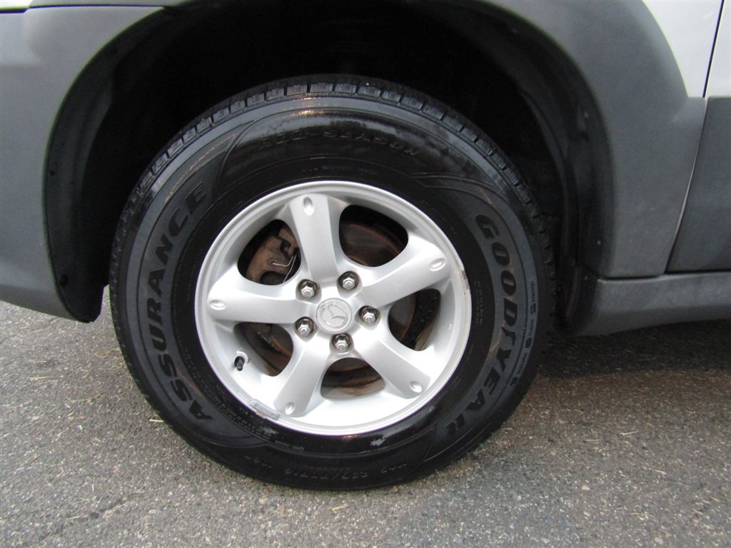 Used 2005 MAZDA Tribute I FWD image 12