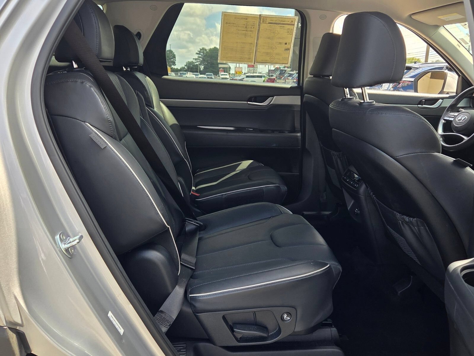 Used 2025 Hyundai Palisade SEL AWD/4WD image 14