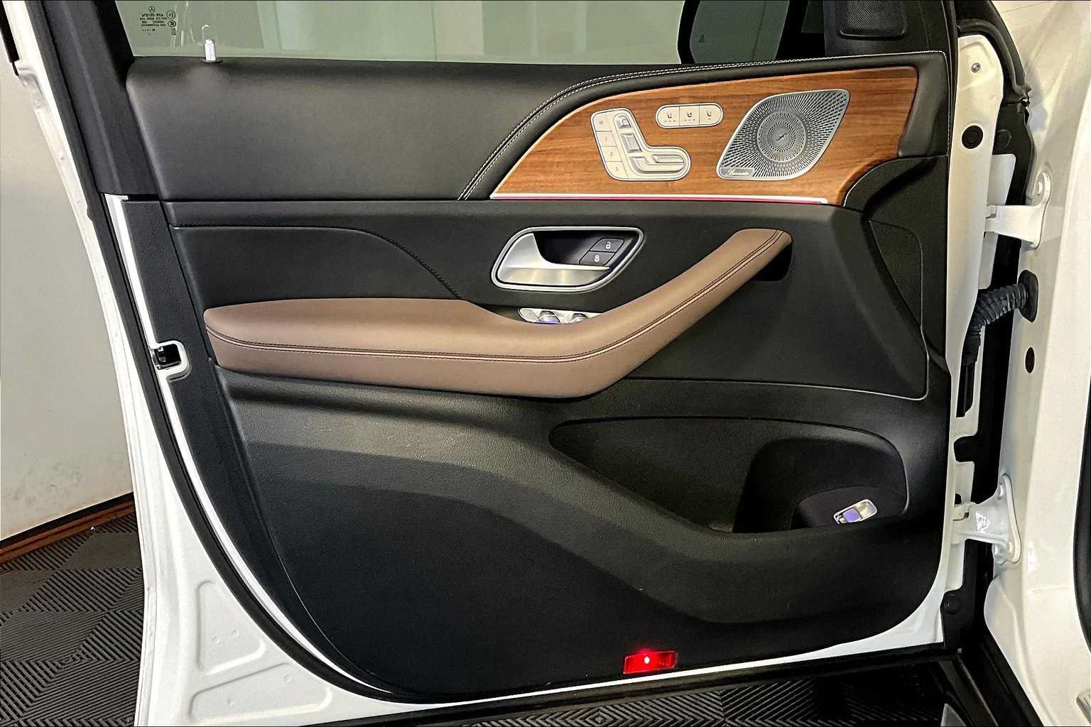 Certified 2021 Mercedes-Benz GLS 63 AMG 4MATIC image 22