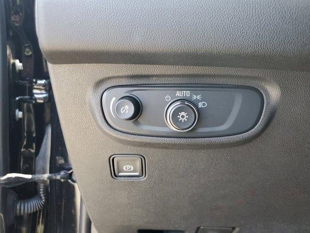 Used 2024 GMC Terrain SLE AWD/4WD image 30