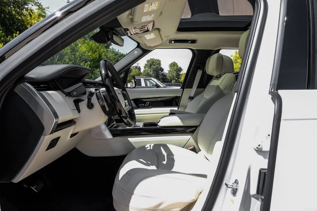 Used 2026 Land Rover Range Rover Long Wheelbase Autobiography AWD/4WD image 4