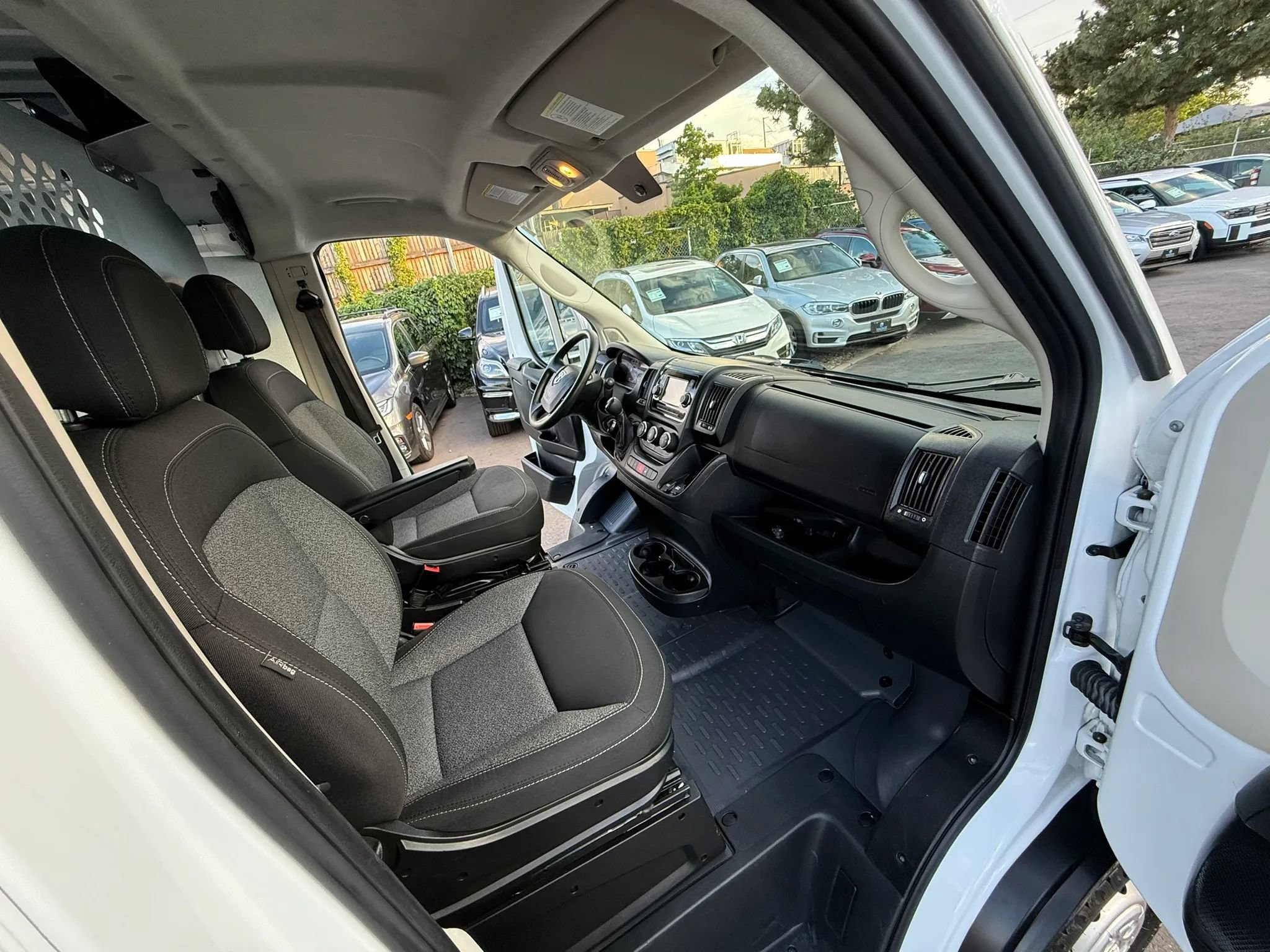 Used 2020 RAM ProMaster 2500 FWD image 17