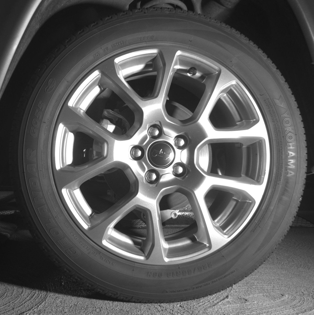 Used 2025 Jeep Compass Limited image 14