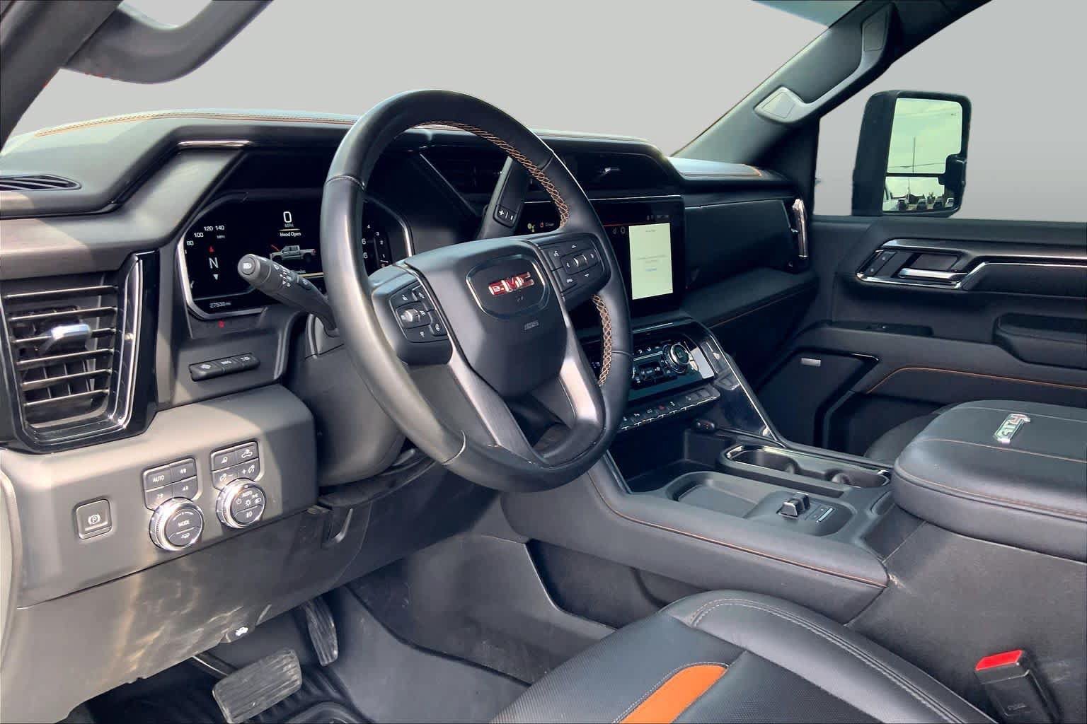Used 2024 GMC Sierra 2500 AT4 w/ AT4 Premium Plus Package AWD/4WD image 18