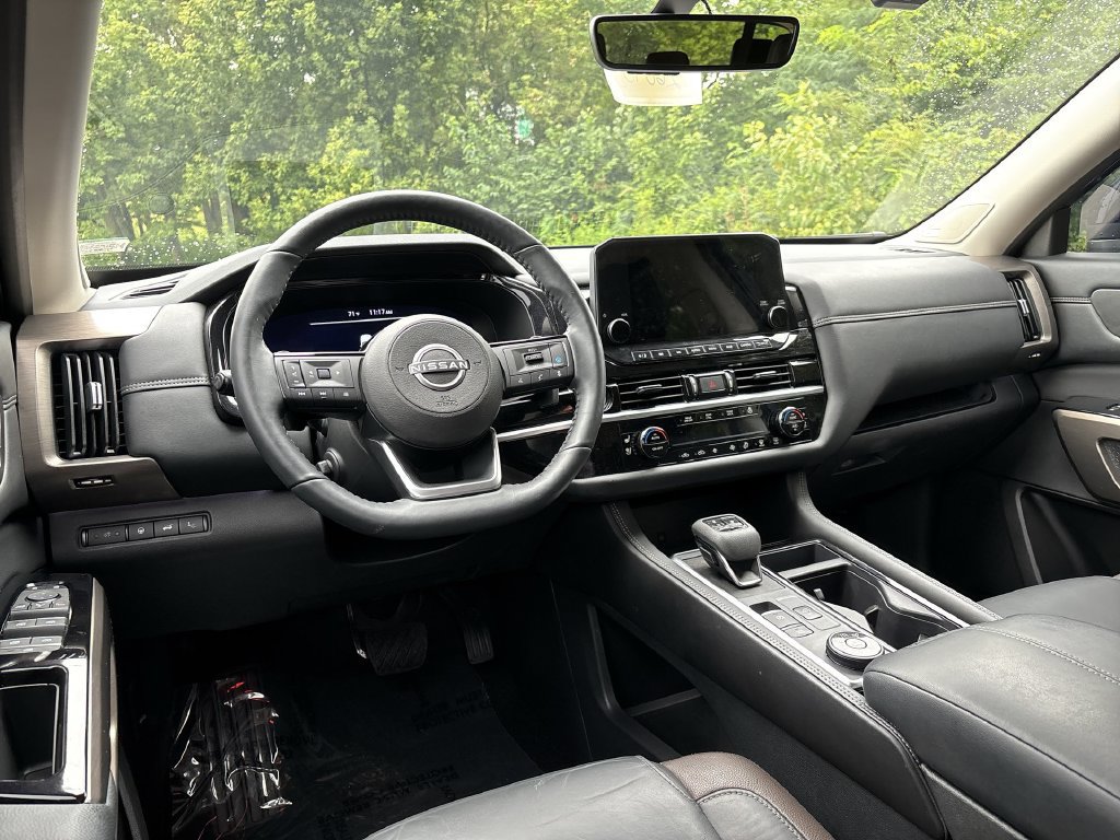 Certified 2024 Nissan Pathfinder Platinum AWD/4WD image 23