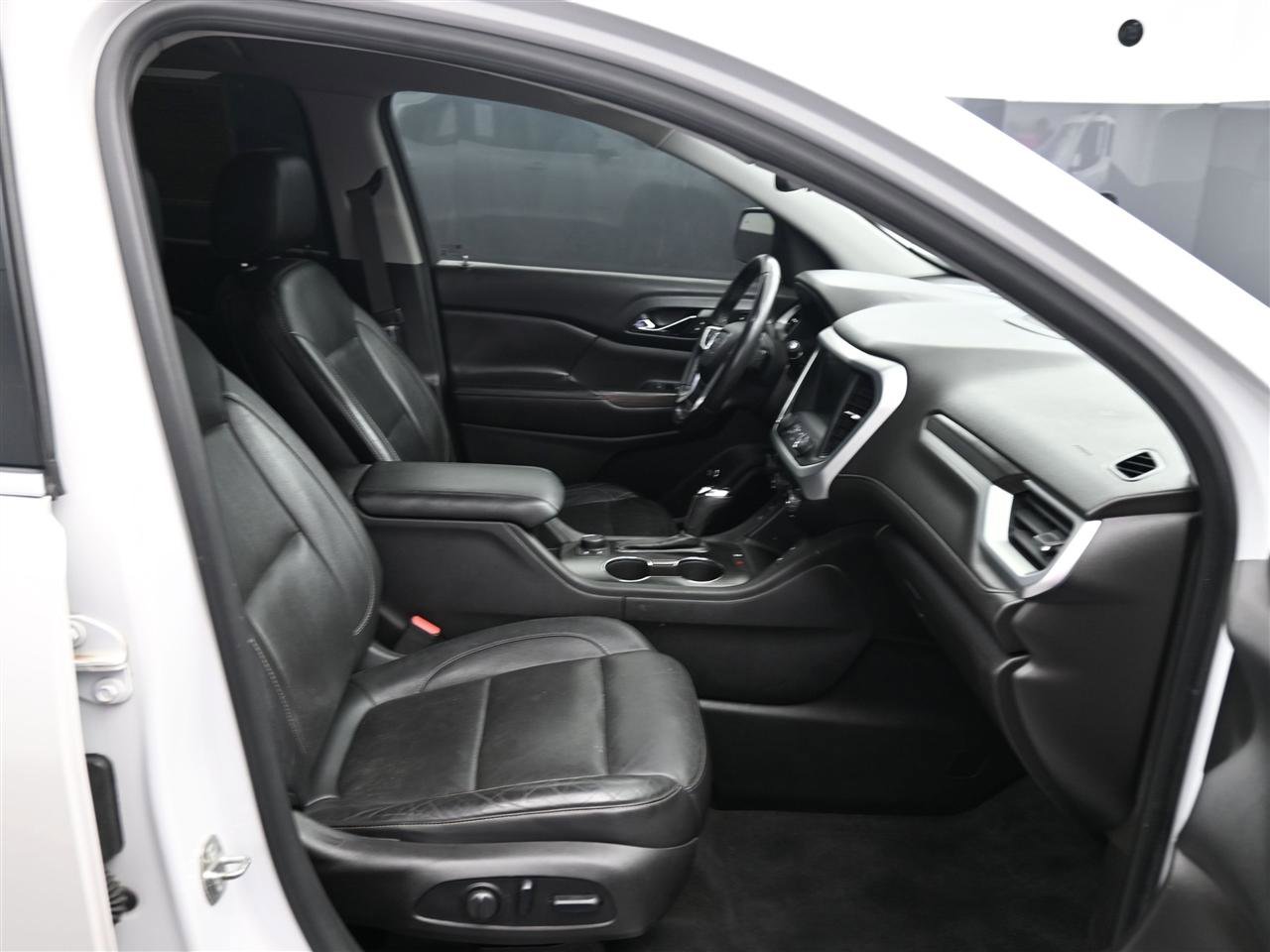 Used 2018 GMC Acadia SLT image 9